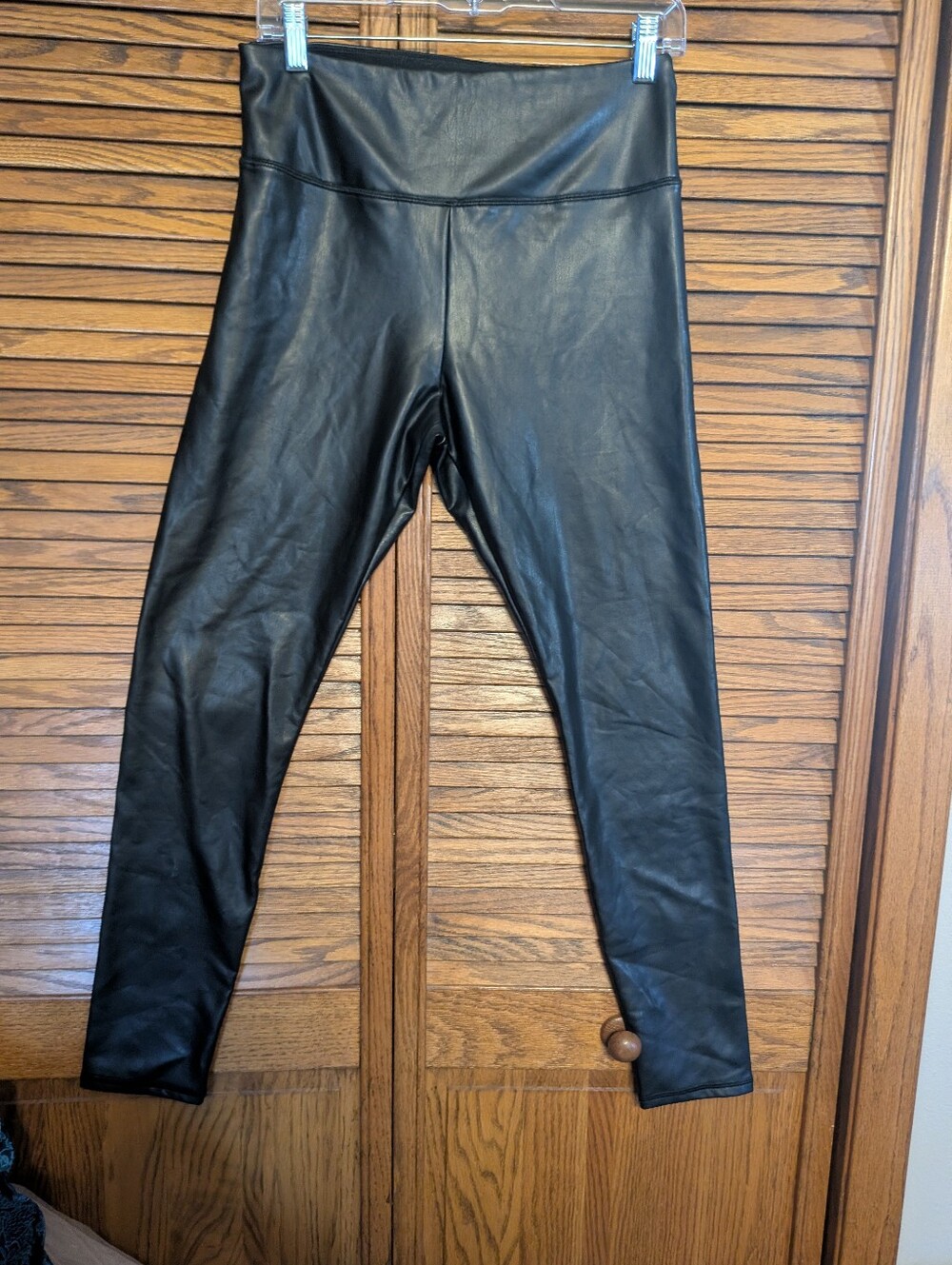 Hollister Women's Black Faux Leather Leggings Size Medium